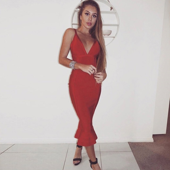 Bandage V-Neck Midi Mermaid Dress in Bright Red - Picture 11 of 13